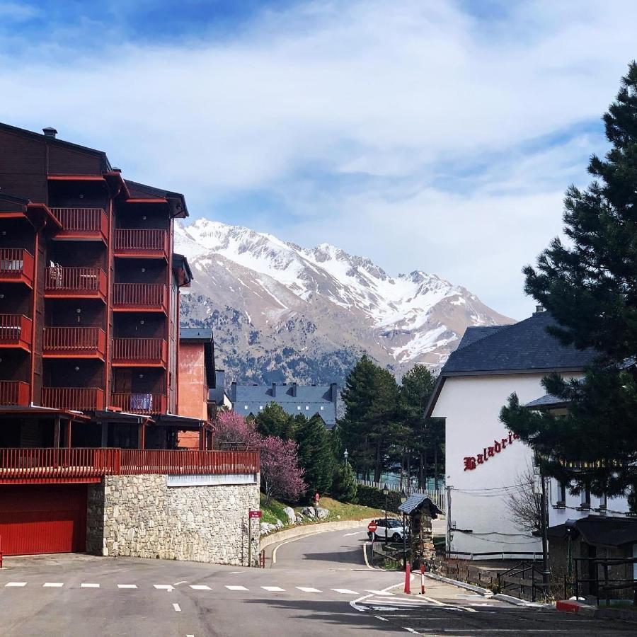 Apartamentos Formigal - Admite Mascotas - Exteriör bild